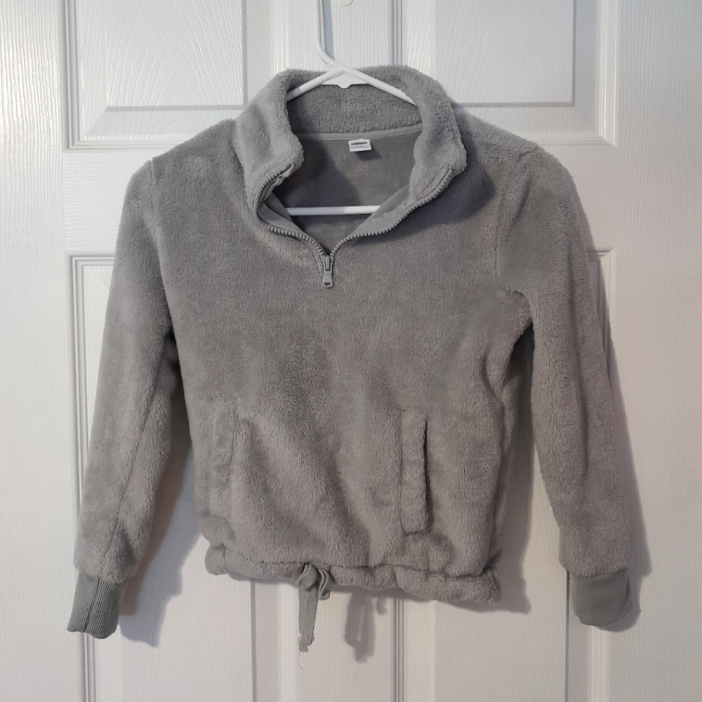 Girls size 8 Old Navy sweater, Grey